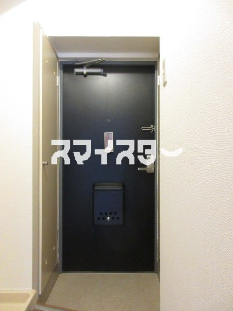 立川市錦町１丁目の賃貸マンションの玄関