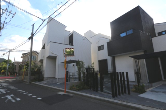 【＆RESORT HOUSE】西国分寺Ⅱ期の外観|『暮らしを快適にする設備が充実』
ジェットバス、ミストサウナ、16V型浴室TV
毎日の料理を快適にする高機能コンロ「プログレ」