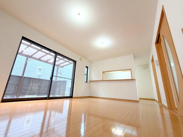 昭島市大神町４丁目の中古一戸建の居間・リビング