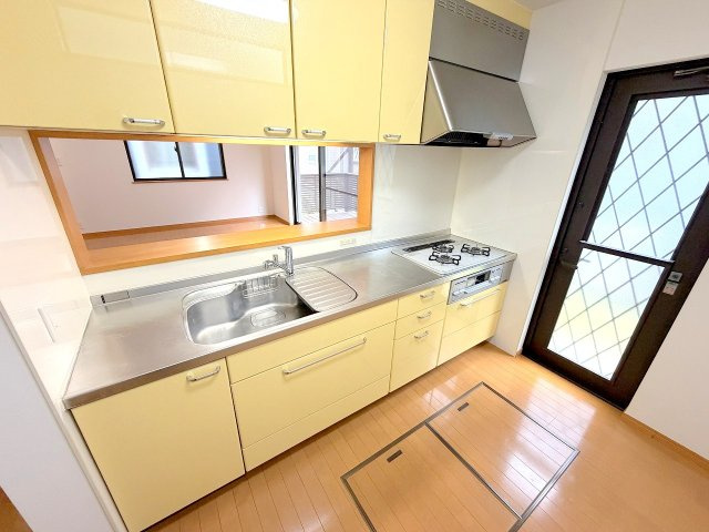 昭島市大神町４丁目の中古一戸建のキッチン