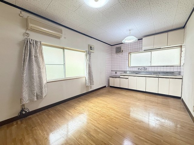 鵜渡越町一戸建【２棟一括】のキッチン