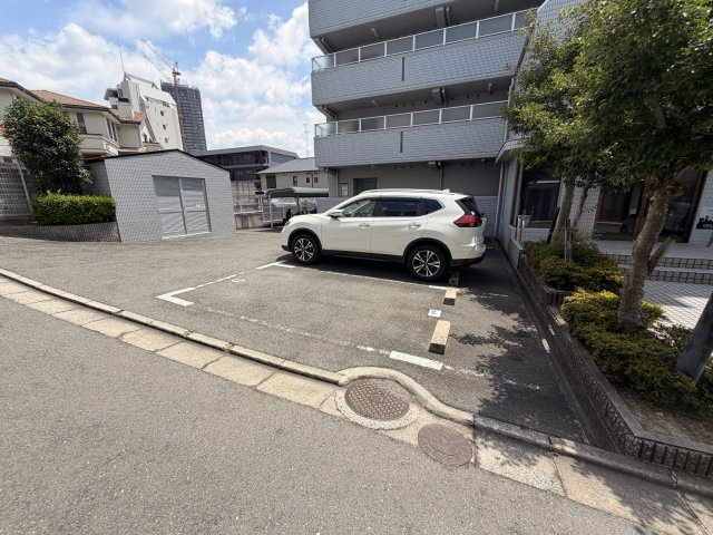 メロディーハイツ長野東の駐車場