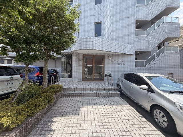 メロディーハイツ長野東の駐車場