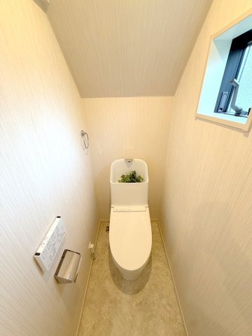 昭島市美堀町２丁目の中古一戸建のトイレ