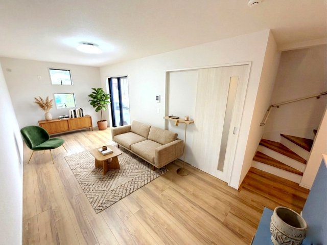 昭島市美堀町２丁目の中古一戸建の居間・リビング