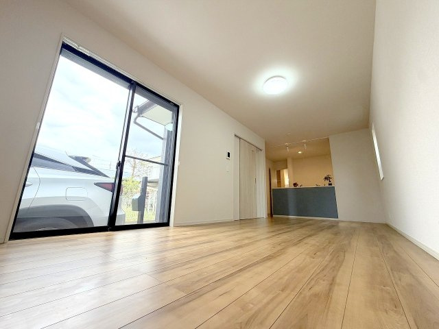 昭島市美堀町２丁目の中古一戸建の居間・リビング