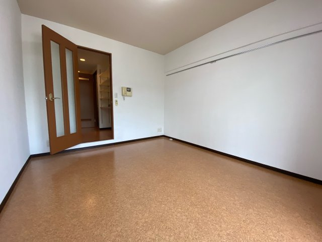 エアコン付きで快適に過ごせます♪