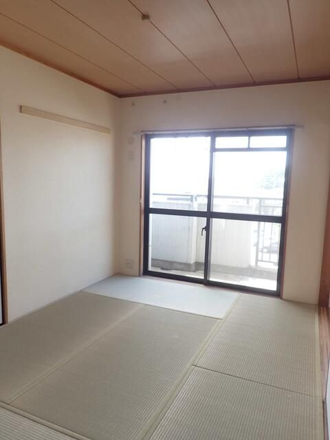 ロイヤルシティ四番館の寝室