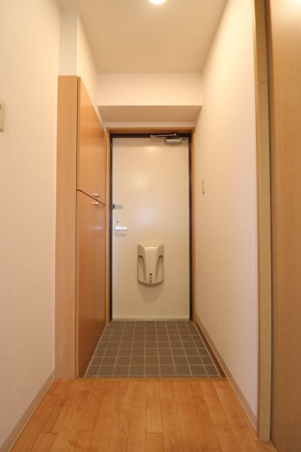 ＭＪマンションの玄関