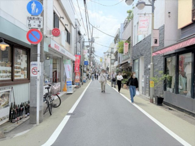 【周辺】 | 【仲介手数料５９０万円が無料！】■学芸大学駅４分■東口商店街すぐ■参考プラン３，３８０万円 | 諸費用５９０万円ＯＦＦキャンペーン！！
日本一の家計応援サービスに挑戦中！
■学芸大学駅4分
■東口商店街から少し入った住宅街
■参考建物３，３８０万円あり
■お好きなハウスメーカーで建築可
