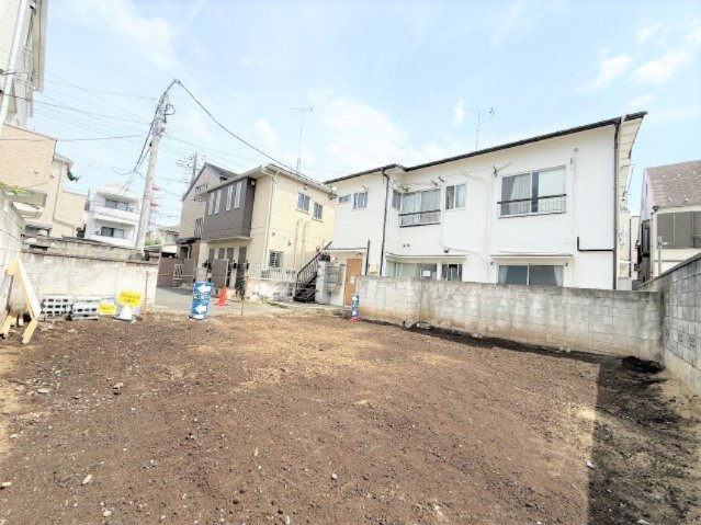 【展望】 | 【仲介手数料５９０万円が無料！】■学芸大学駅４分■東口商店街すぐ■参考プラン３，３８０万円 | 特別キャンペーン中！
日本一の家計応援サービスに挑戦中！
詳細は「諸費用」欄をご確認下さい！
■学芸大学駅4分
■東口商店街から少し入った住宅街
■参考建物３，３８０万円あり