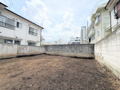 【外観】 | 【仲介手数料５９０万円が無料！】■学芸大学駅４分■東口商店街すぐ■参考プラン３，３８０万円 | 特別キャンペーン中！
日本一の家計応援サービスに挑戦中！
詳細は「諸費用」欄をご確認下さい！
■学芸大学駅4分
■東口商店街から少し入った住宅街
■参考建物３，３８０万円あり