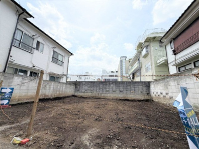 【外観】 | 【仲介手数料５９０万円が無料！】■学芸大学駅４分■東口商店街すぐ■参考プラン３，３８０万円 | 諸費用５９０万円ＯＦＦキャンペーン！！
日本一の家計応援サービスに挑戦中！
■学芸大学駅4分
■東口商店街から少し入った住宅街
■参考建物３，３８０万円あり
■お好きなハウスメーカーで建築可
