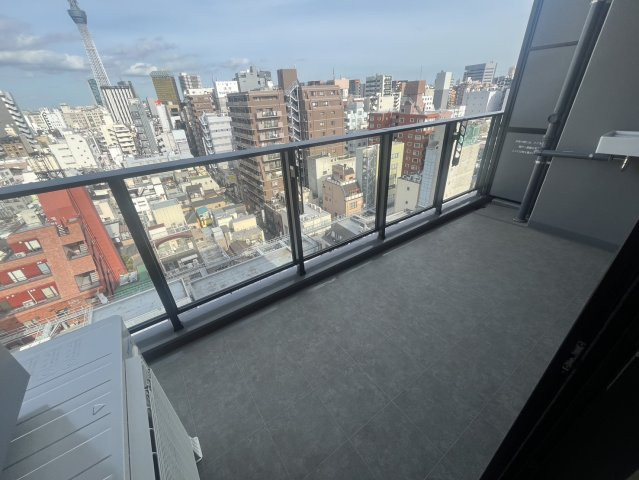 THE ASAKUSA RESIDENCEのバルコニー
