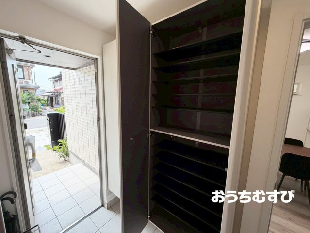 G-STYLE守山区下志段味(全7棟)の玄関