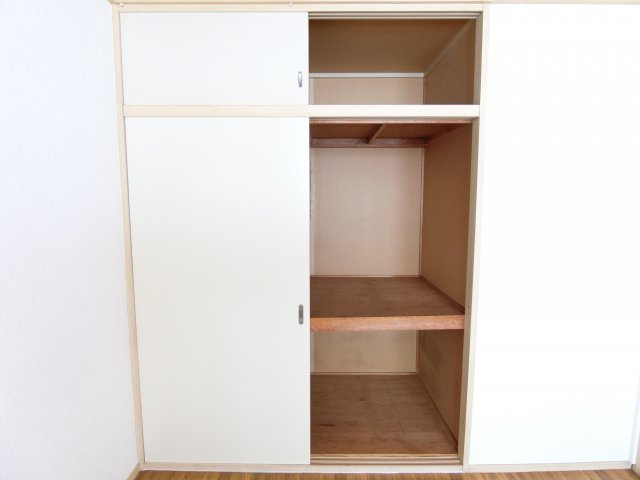 新栄プロパティー喜志Ⅰの収納