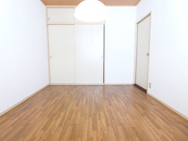 新栄プロパティー喜志Ⅰの洋室