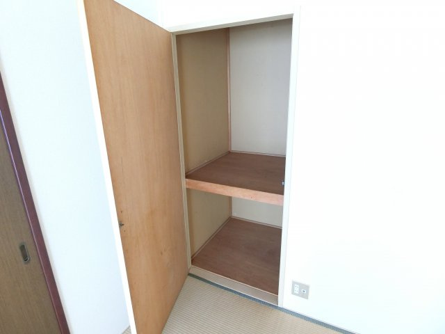 新栄プロパティー喜志Ⅰの収納