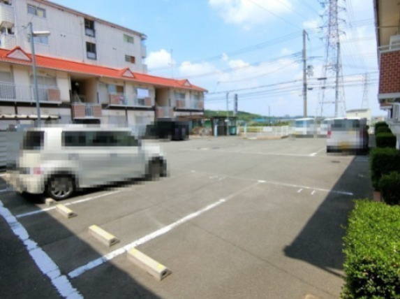 新栄プロパティー喜志Ⅰの駐車場