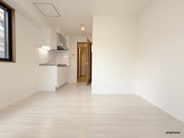 メビウス難波WESTレジデンス　仲介手数料無料の洋室