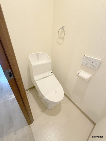 メビウス難波WESTレジデンス　仲介手数料無料のトイレ
