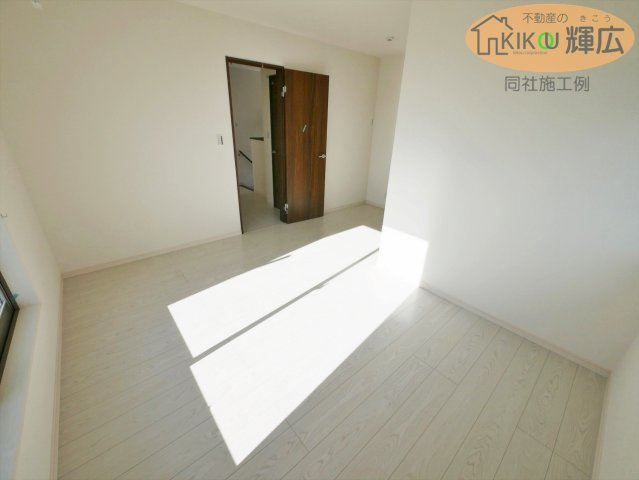 姫路市大塩町2期（全1棟）新築の洋室|同社施工例です。