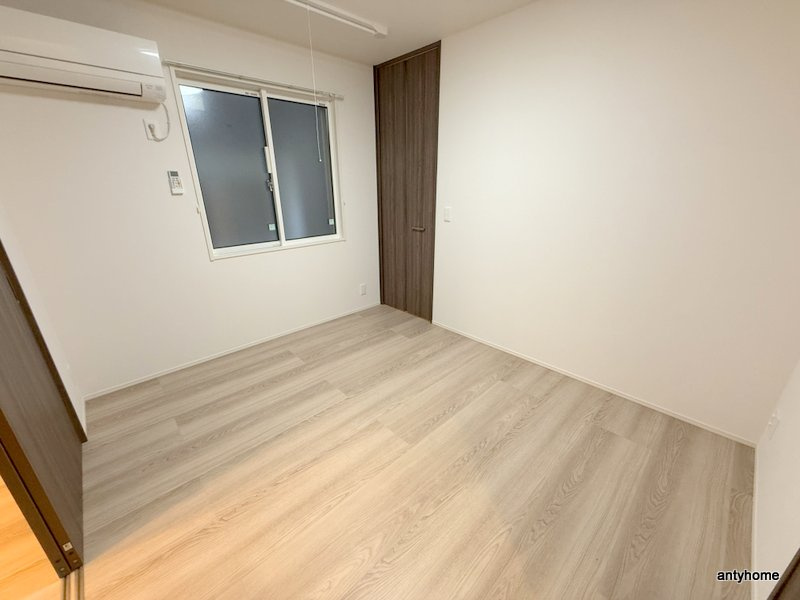 クラシスト三津屋南の寝室