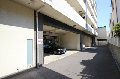 【設備】 | ヴァンスタージュ大阪城East | 駐車場完備です