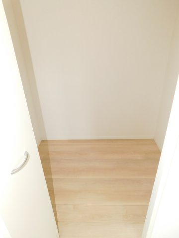 名古屋市瑞穂区鍵田町１丁目の新築一戸建の収納|◇ウォークインクローゼット◇　　収納力抜群なＷＩＣ　１．５帖あります♪　