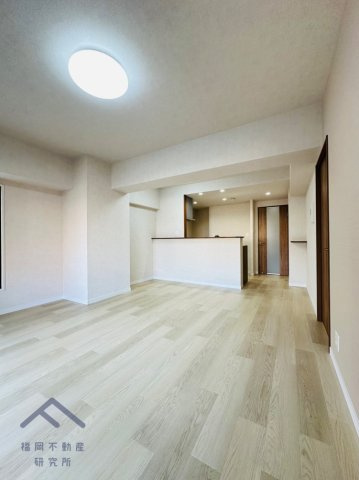 コアマンション箱崎駅前の居間・リビング