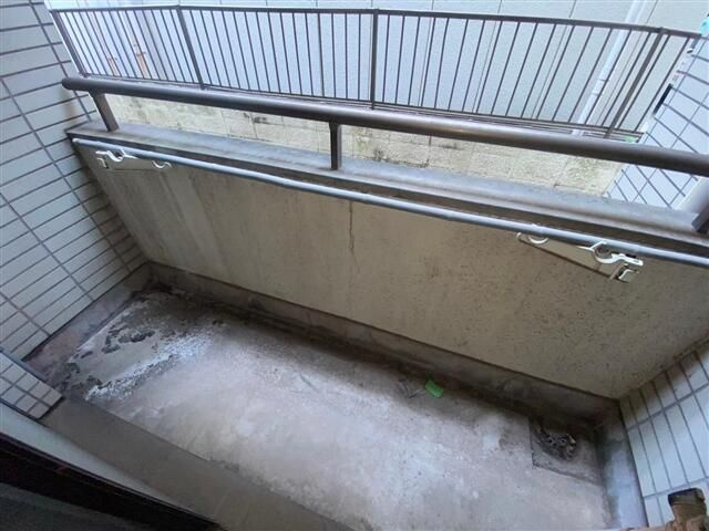 アブニール南柏のバルコニー