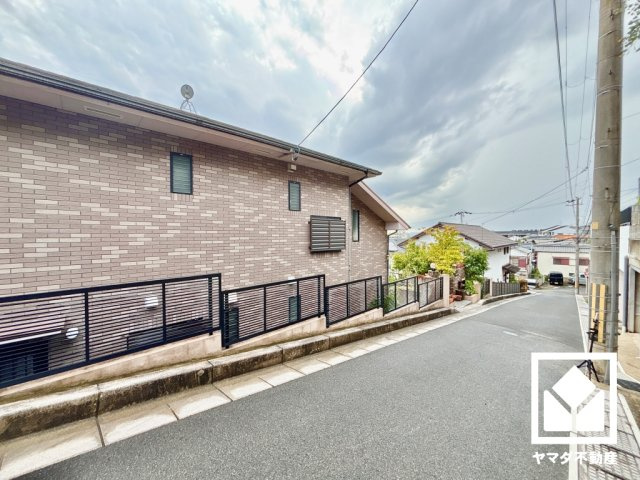 宇治市広野町丸山の前面道路含む現地写真