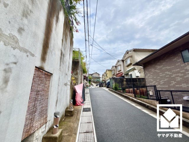 宇治市広野町丸山の前面道路含む現地写真