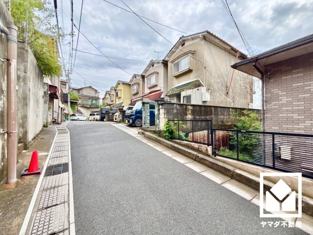 宇治市広野町丸山の前面道路含む現地写真