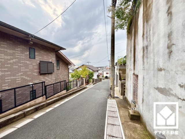 宇治市広野町丸山の前面道路含む現地写真