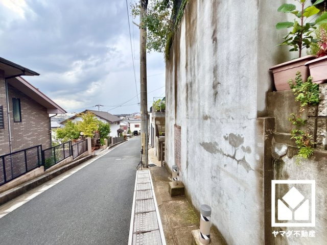 宇治市広野町丸山の前面道路含む現地写真