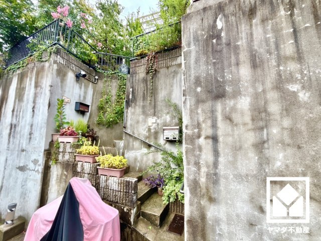 宇治市広野町丸山の外観