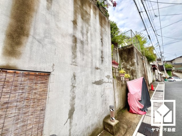 宇治市広野町丸山の外観