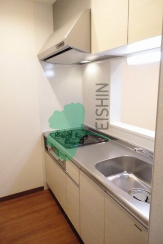 Calm dwell(カームドエル)のキッチン|ガスコンロ3口(グリル付き)＊カラーは白になります
