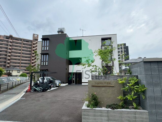 D-ROOM半道橋のエントランス