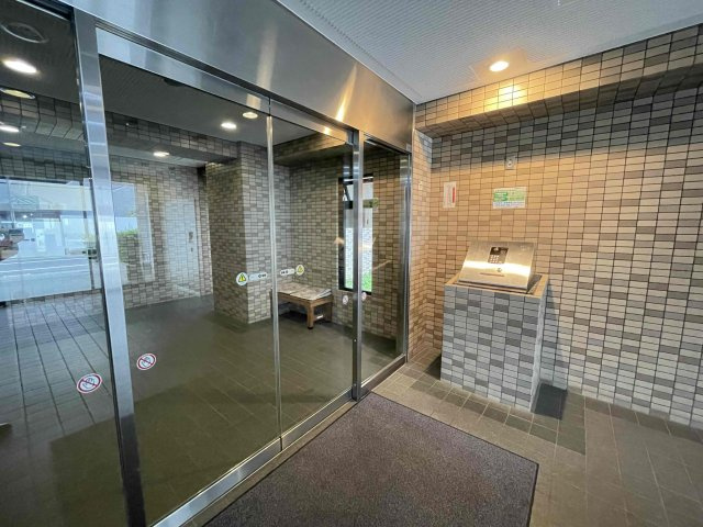 サンレイ浅草のエントランス
