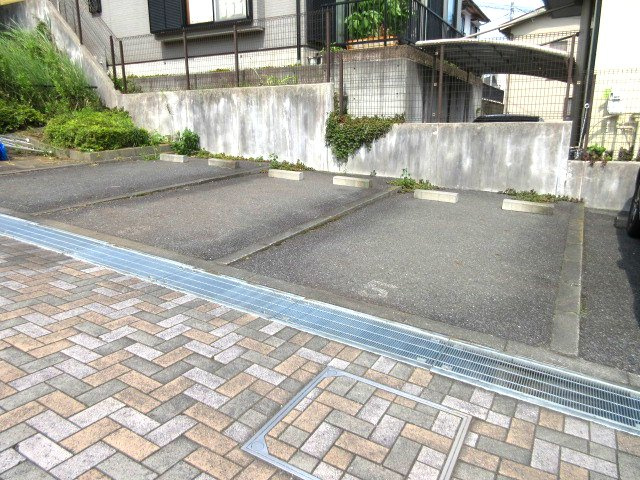 パルティール二俣川の駐車場|※実際の使用状況とは異なります(現況優先)
