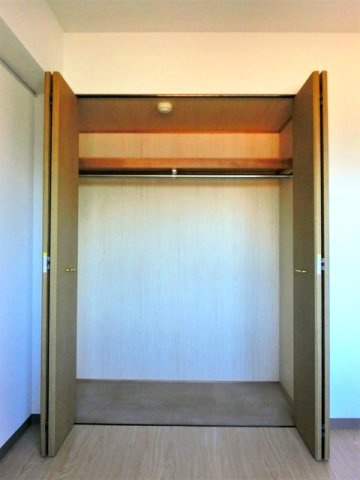 パルティール二俣川の収納|洋室１収納　※現況優先