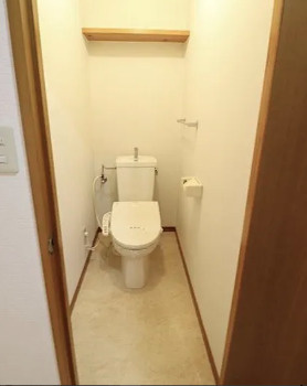 リバーコーポ【キャシュバック対象物件】のトイレ|落ち着いたトイレです