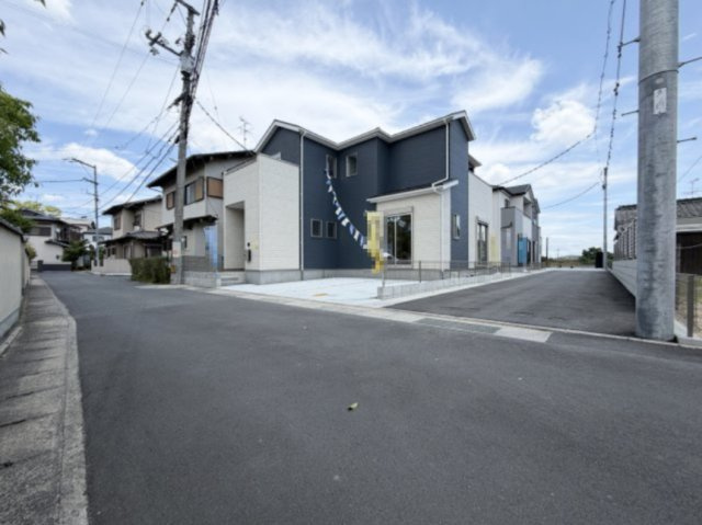 【前面道路含む現地写真】 | よかタウン岡山市北区撫川1期 (全3棟)