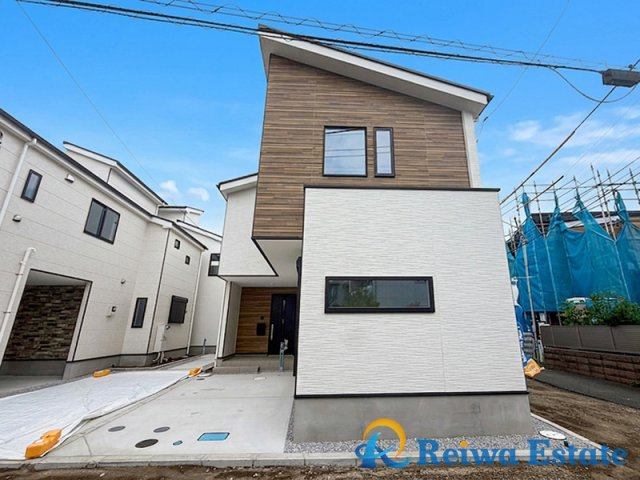 新築戸建　茅ヶ崎市十間坂2丁目の外観|閑静な住宅地に堂々と佇む家。