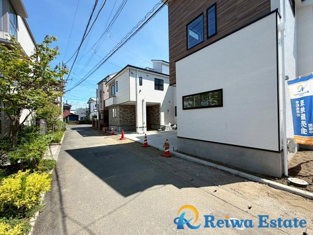 新築戸建　茅ヶ崎市十間坂2丁目の前面道路含む現地写真|周辺は閑静な住宅街で子育て世帯にオススメな住環境☆彡