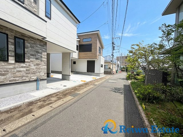 新築戸建　茅ヶ崎市十間坂2丁目の前面道路含む現地写真|周辺は閑静な住宅街で子育て世帯にオススメな住環境☆彡