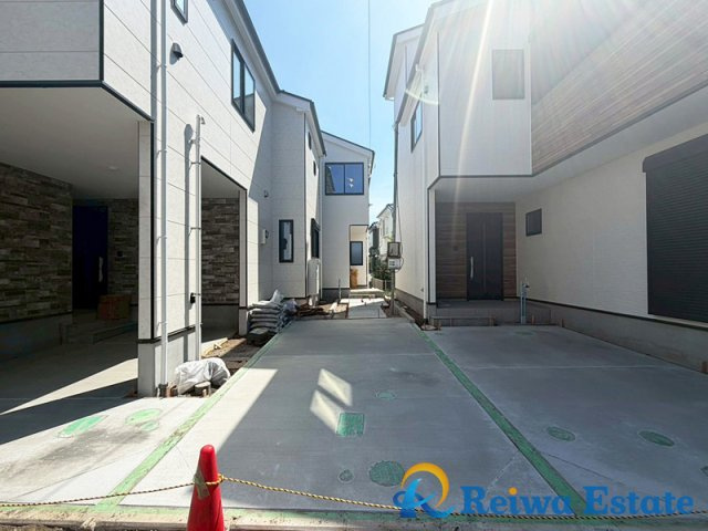新築戸建　茅ヶ崎市十間坂2丁目　全3棟の駐車場|お車を所有される方に嬉しいカースペース。