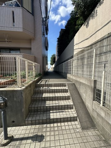 アメニティ曙のエントランス